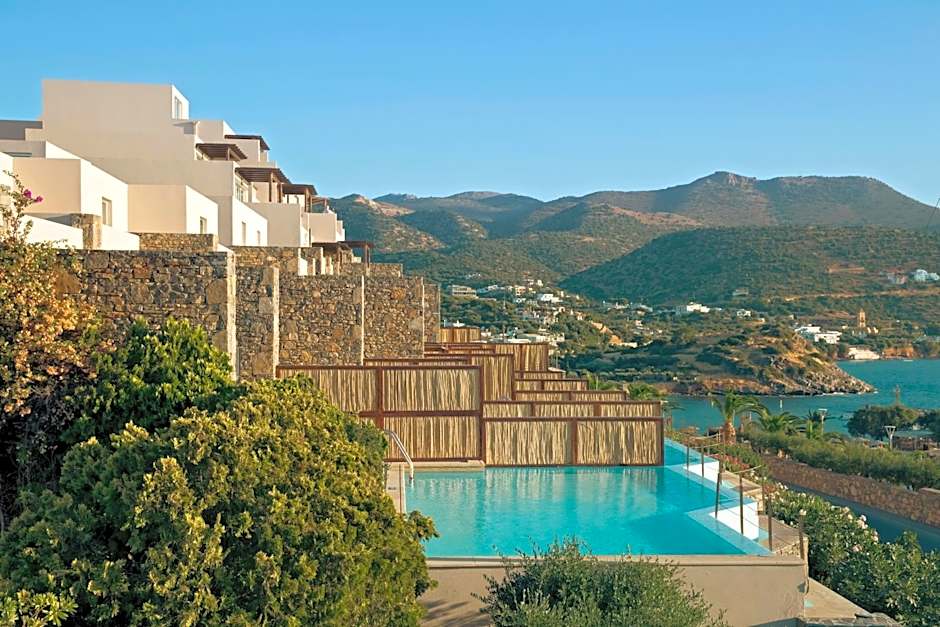 Zeus Eleva Mirabello Bay