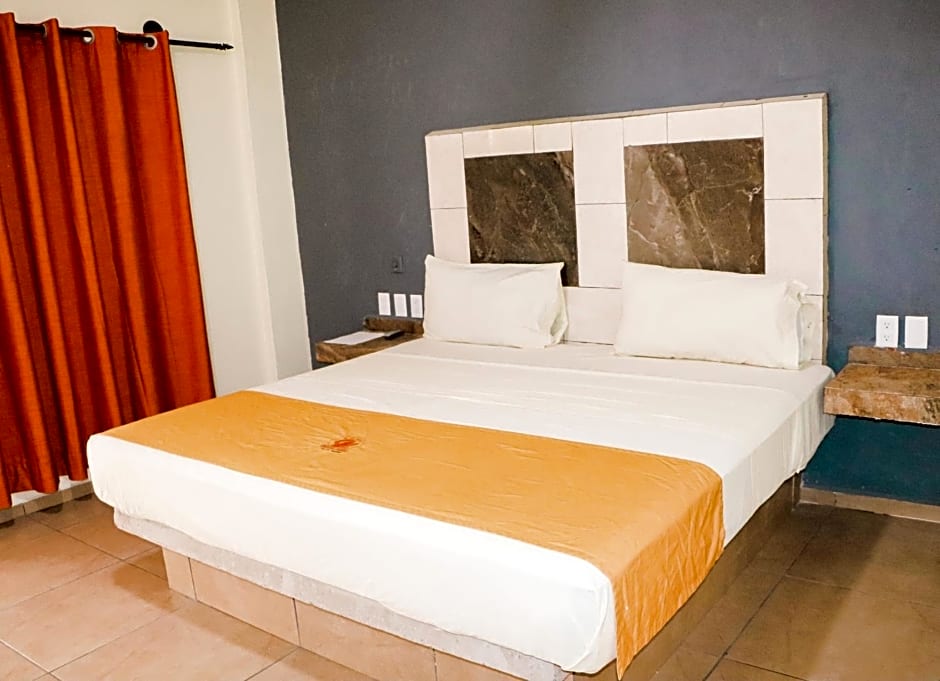 Hotel Pacific