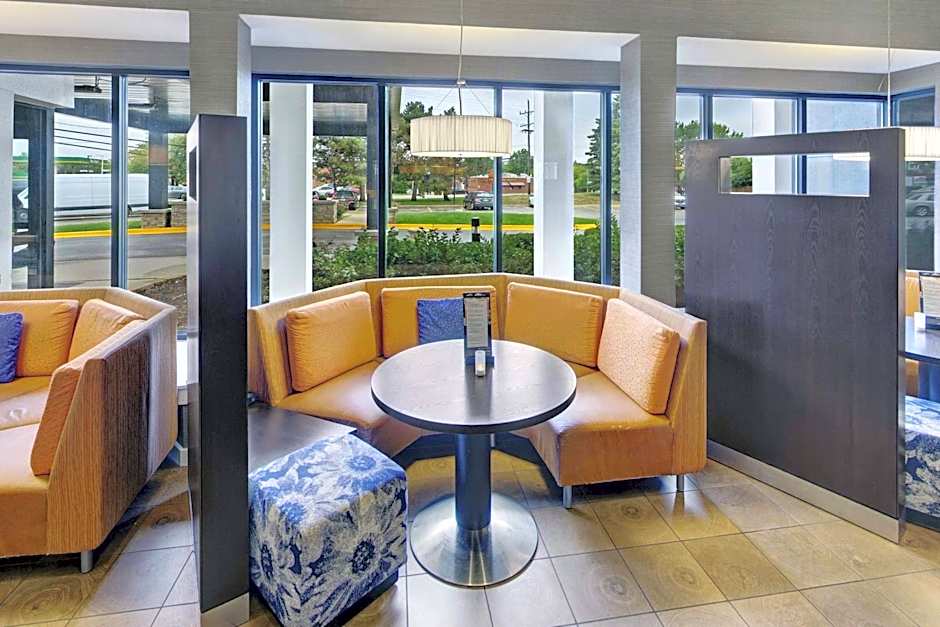 Courtyard by Marriott Chicago Glenview/Northbrook