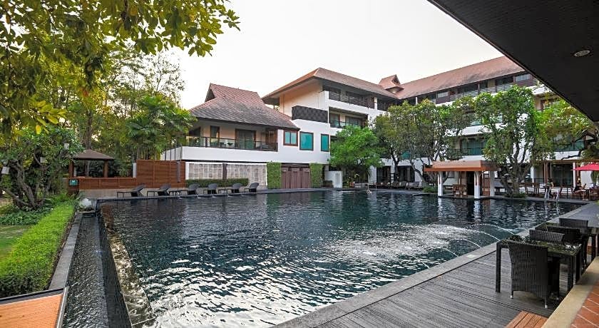 Rati Lanna Riverside Spa Resort