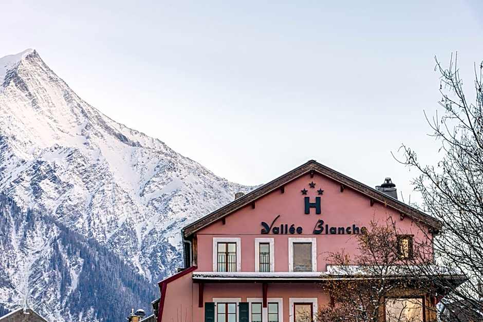 Photo 1 of 50 of Hôtel Vallée Blanche