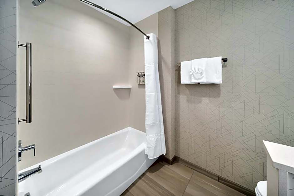 Holiday Inn Express & Suites Fort Walton Beach - Eglin Area By IHG