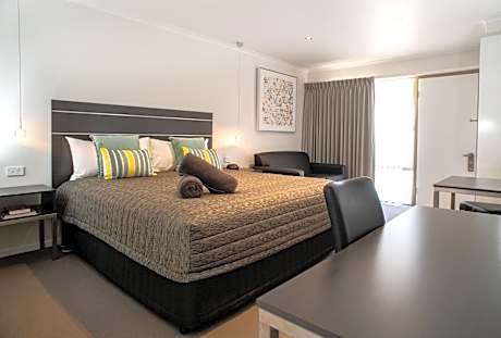 King Room with Garden View