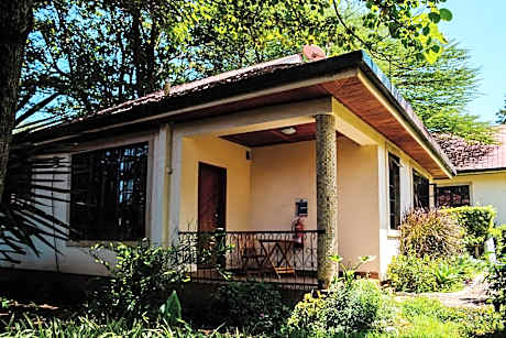 Falcon Heights Hotel