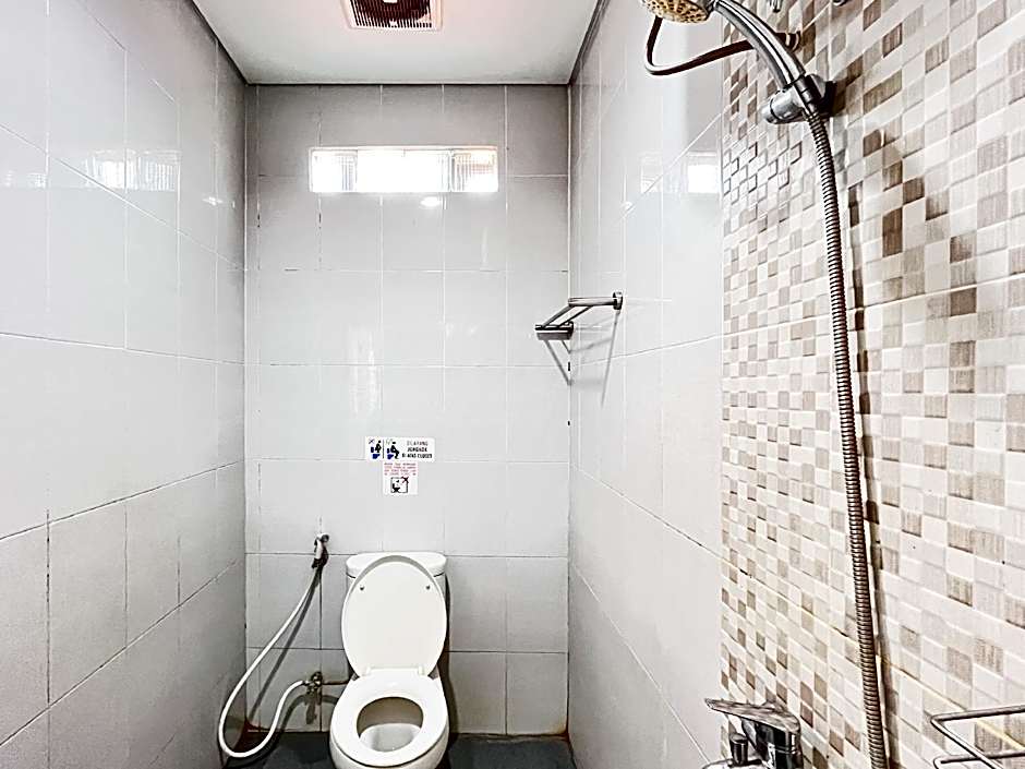 Urbanview Hotel Syariah Graha 8 Bubutan Surabaya