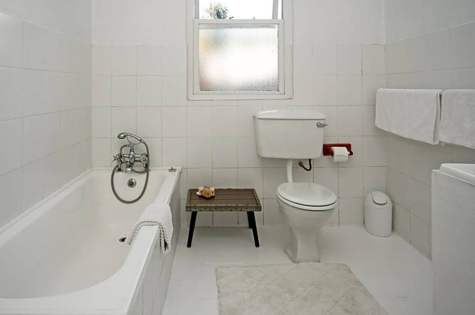 Boulders Beach Hotel, Cafe and Curio shop