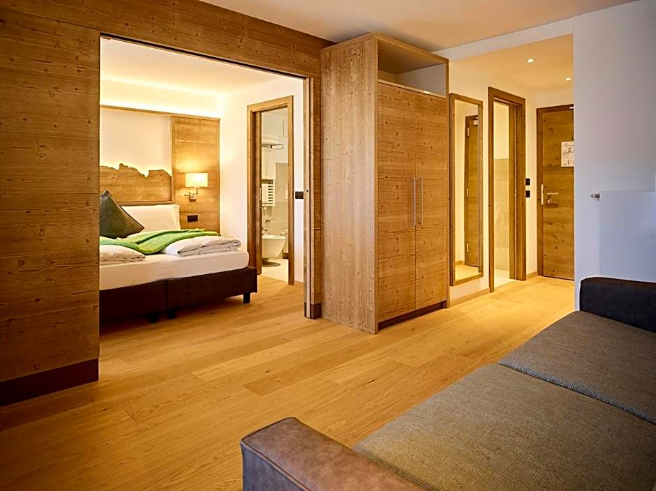 Hotel Shandranj