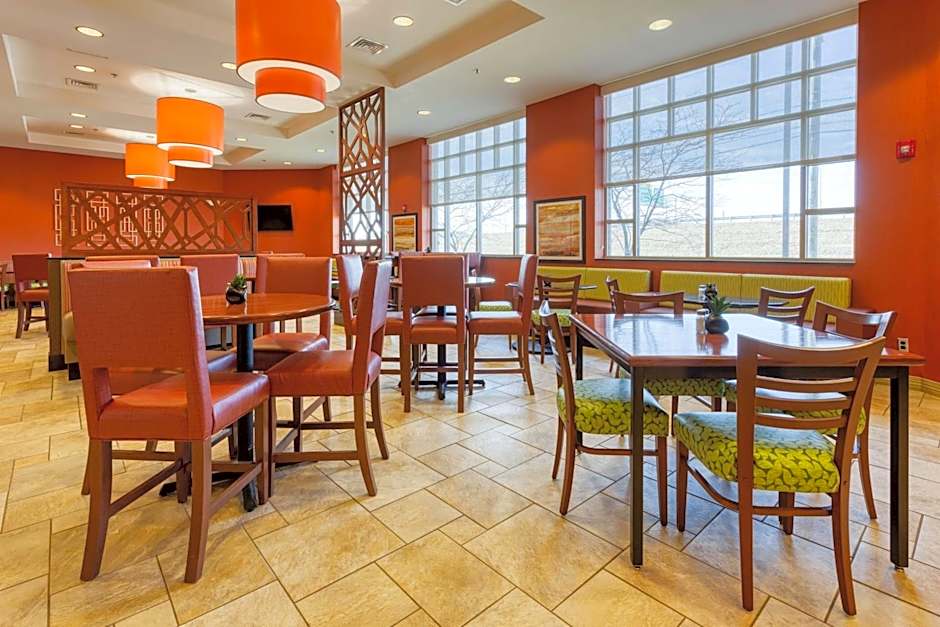 DRURY INN & SUITES INDIANAPOLIS NORTHEAST