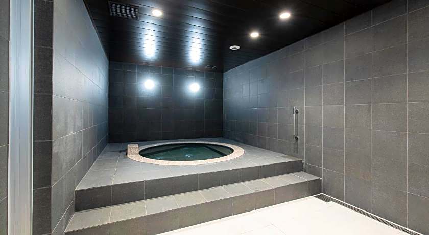 THE S3  Wakayama Eki