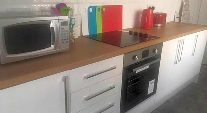 Town House @ Minshull New Road