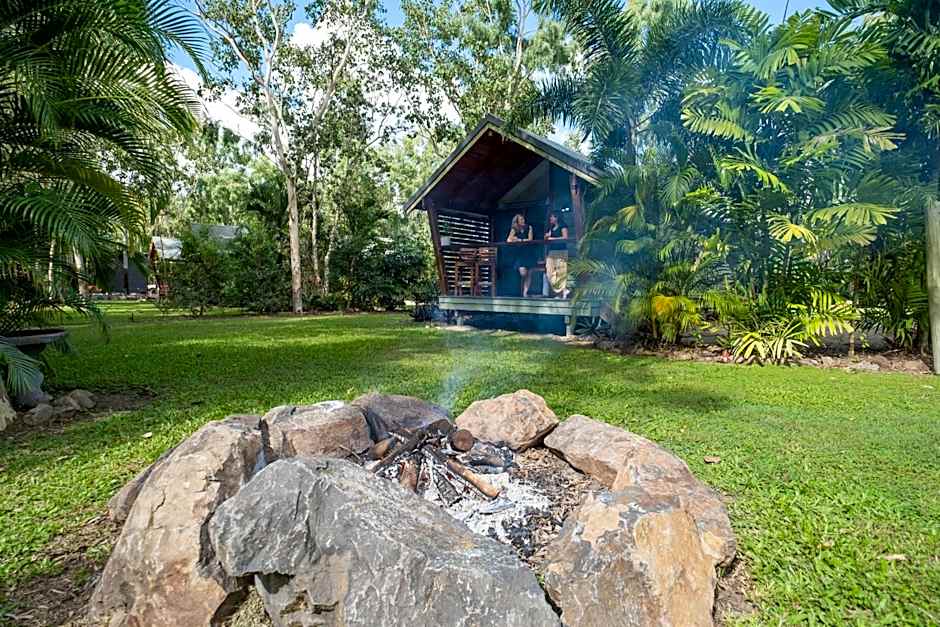Airlie Beach Eco Cabins - Adults Only
