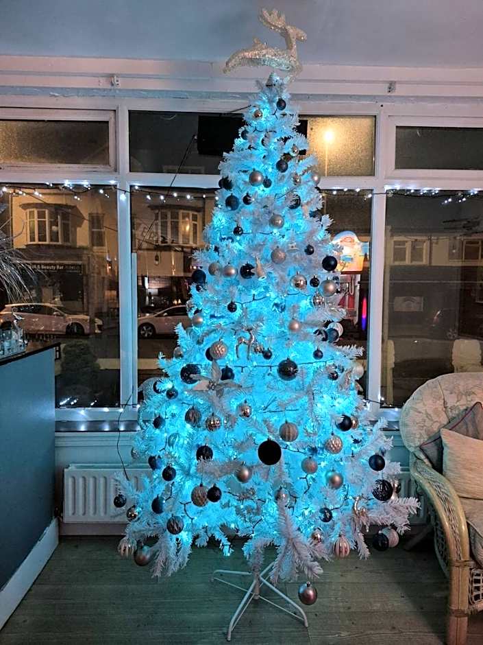 MyRoomz Silver Strand Hotel