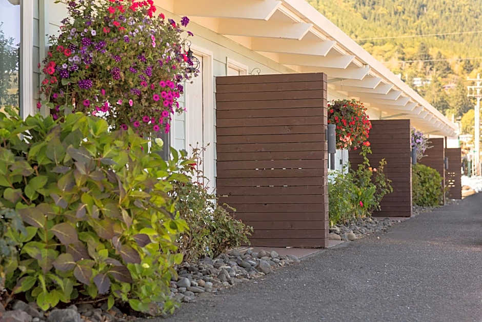 Harborview Inn & RV Park