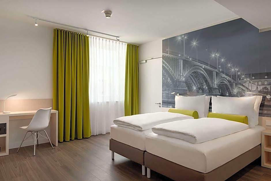 Super 8 by Wyndham Mainz Zollhafen