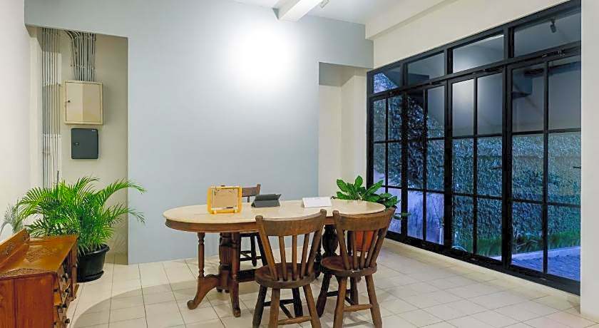 Urbanview Code Riverstay Yogyakarta