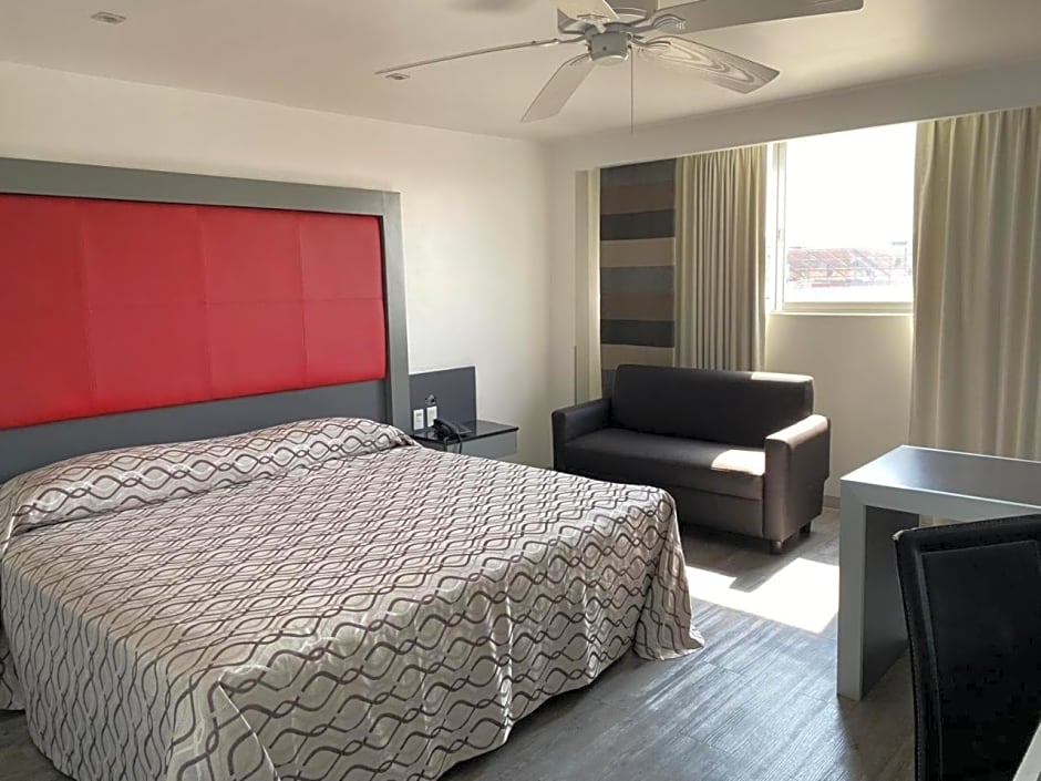 Hotel Atenas Plaza