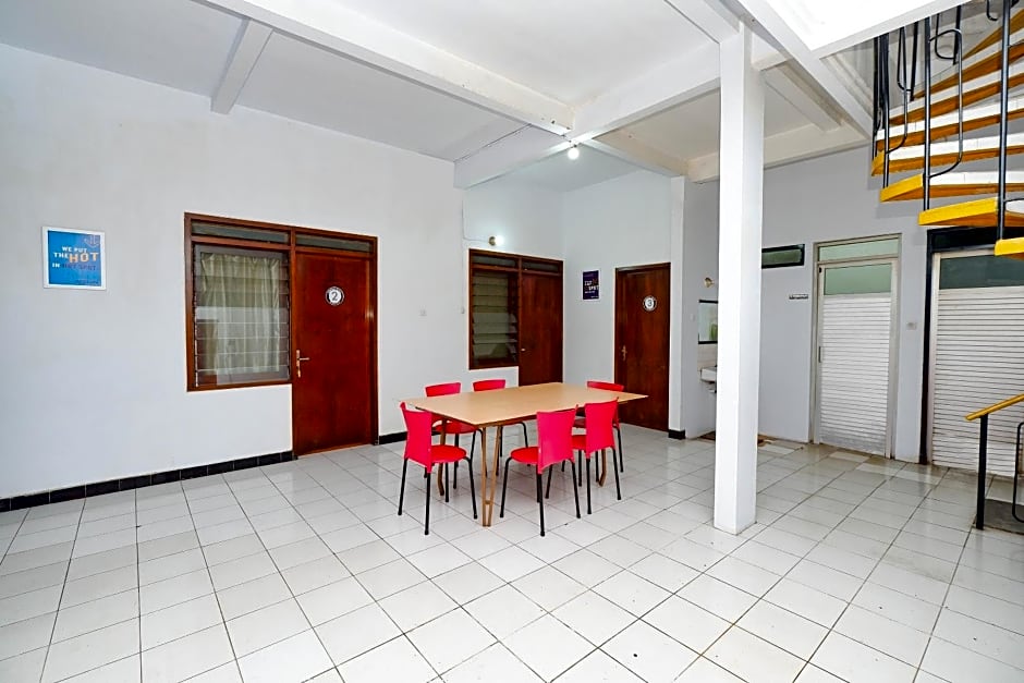 OYO 2240 Simpang Tujuh Residence