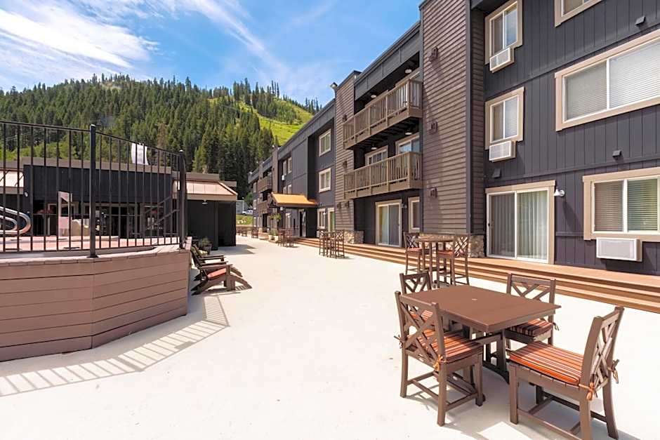 Red Wolf Lodge At Squaw Valley