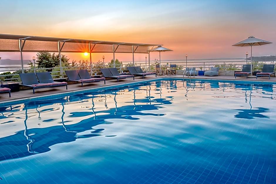 Photo 1 of 50 of Creta Vitalis