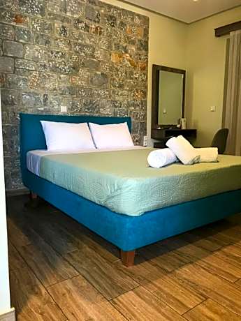 Deluxe Triple Room with Sea View