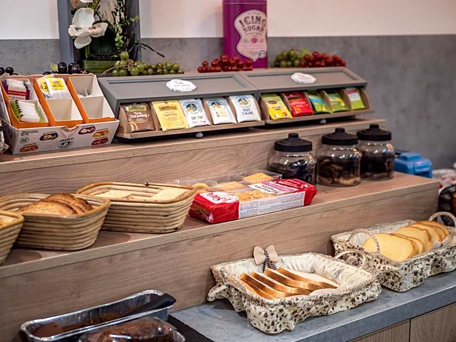 Contact Hotel Restaurant Bleu France - Eragny Cergy