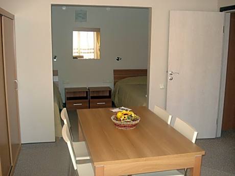 Two-Bedroom Apartment (4 Adults + 2 Children)