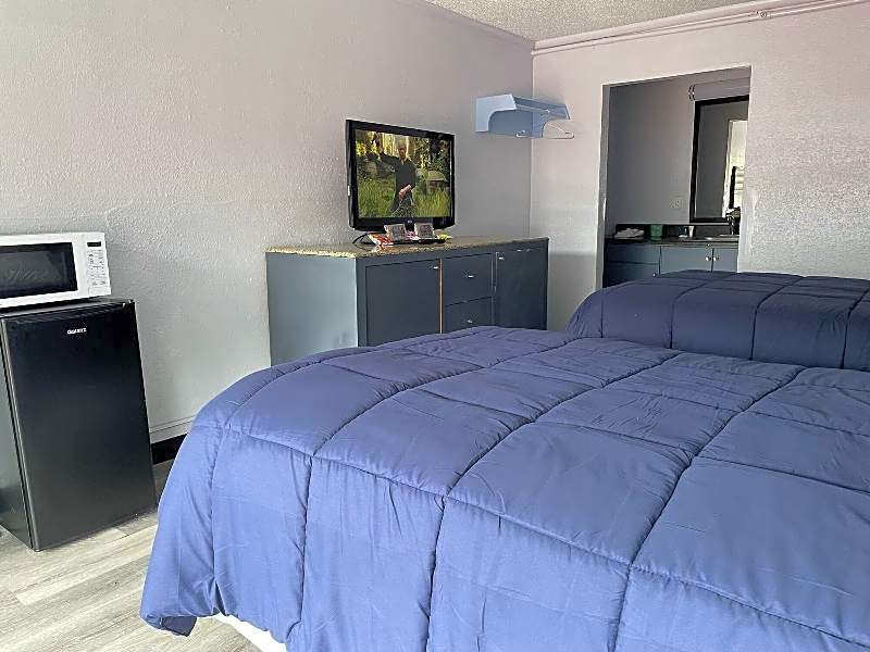 Budgetel Inn & Suites