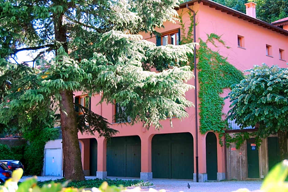 Zdjęcie 1 z 20 — Cernobbio Residence