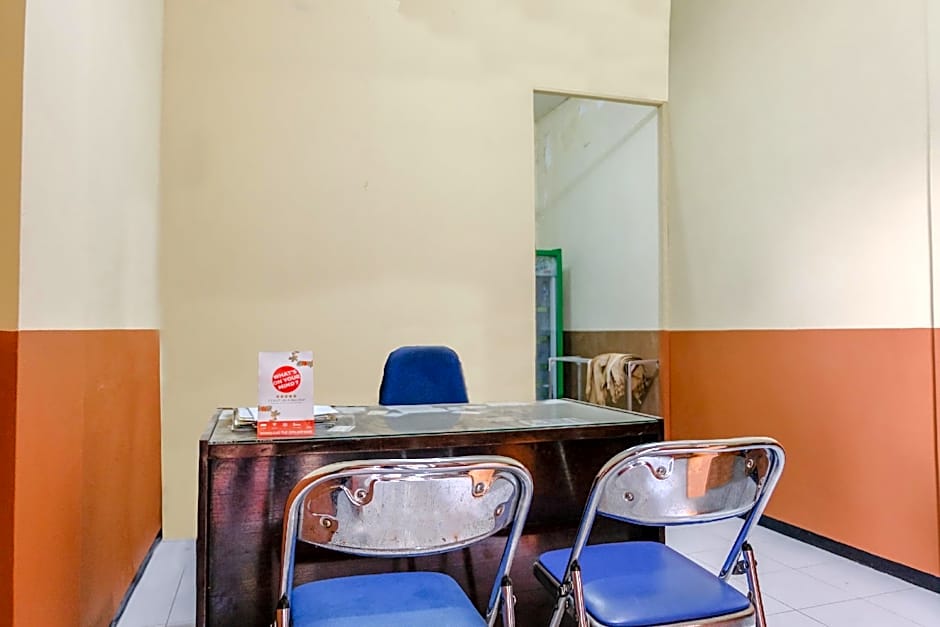 OYO 1342 Uniga Malang Family Residence