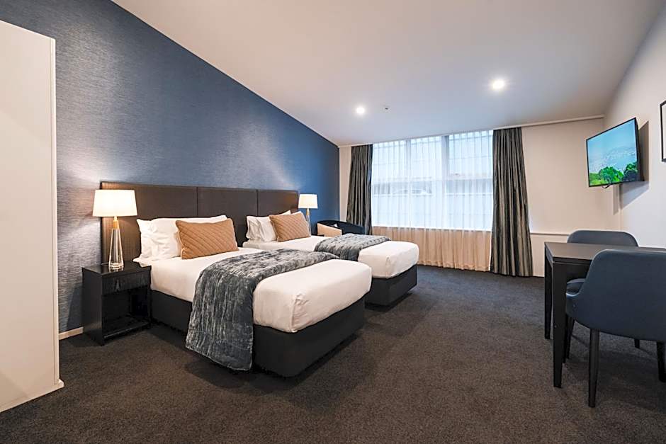 Gilmer Apartment Hotel
