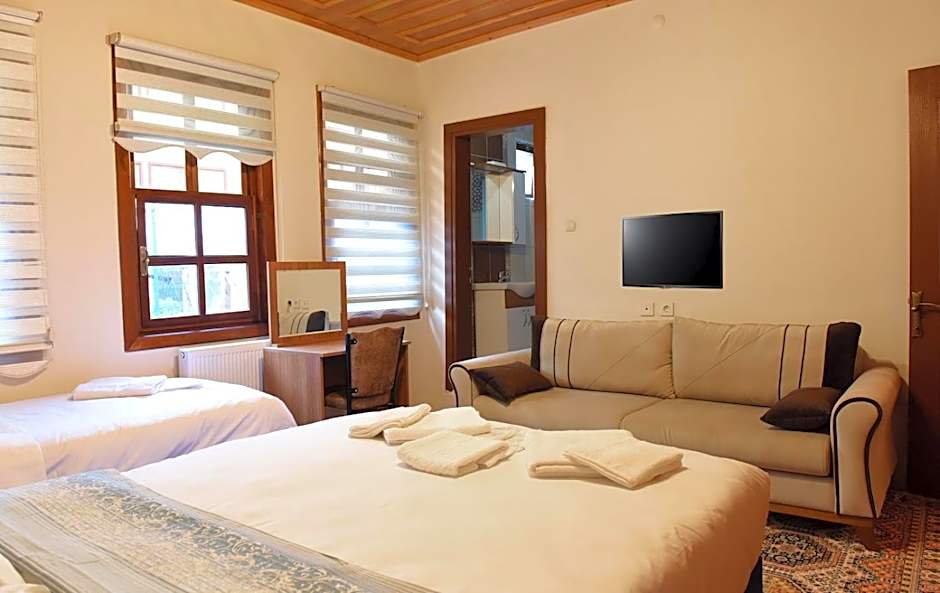 ÖZ Butik Otel Antik Kent Myrleia