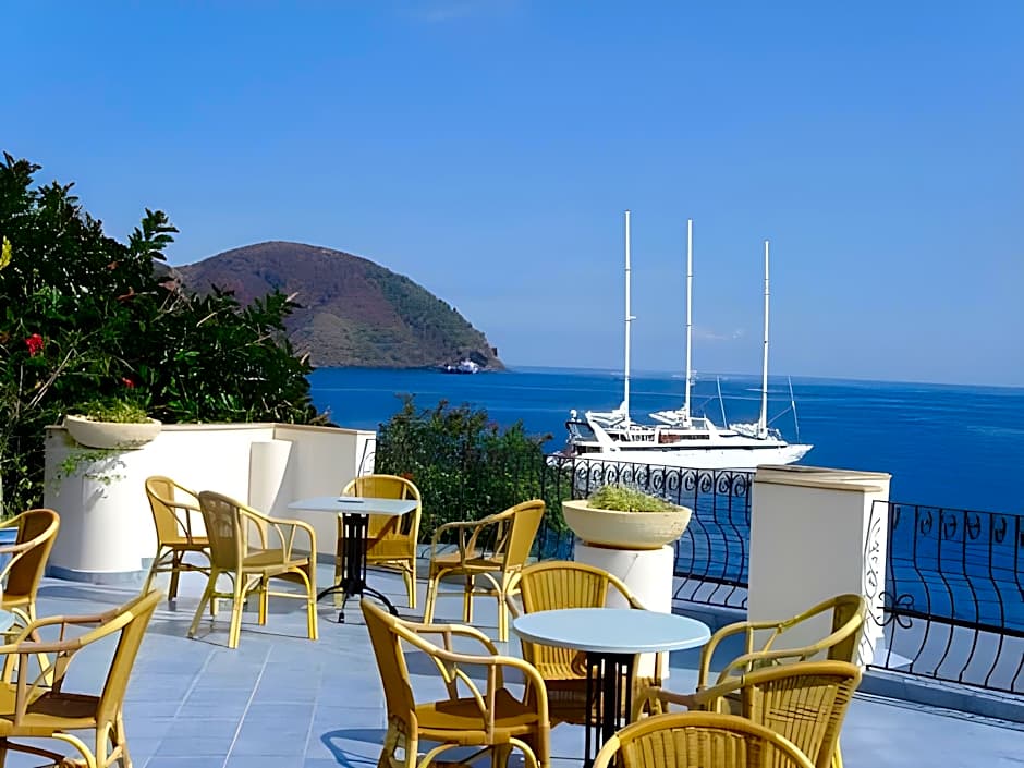 Hotel Giardino Sul Mare