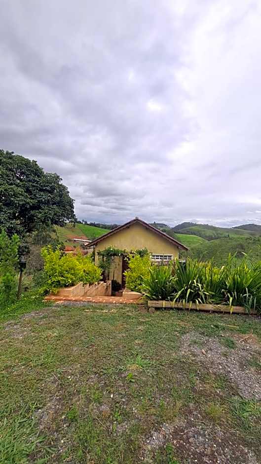 Chalé Vilarejo - Vila Monte Cunha