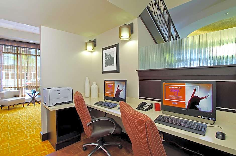 Hampton Inn By Hilton & Suites Columbus-Downtown