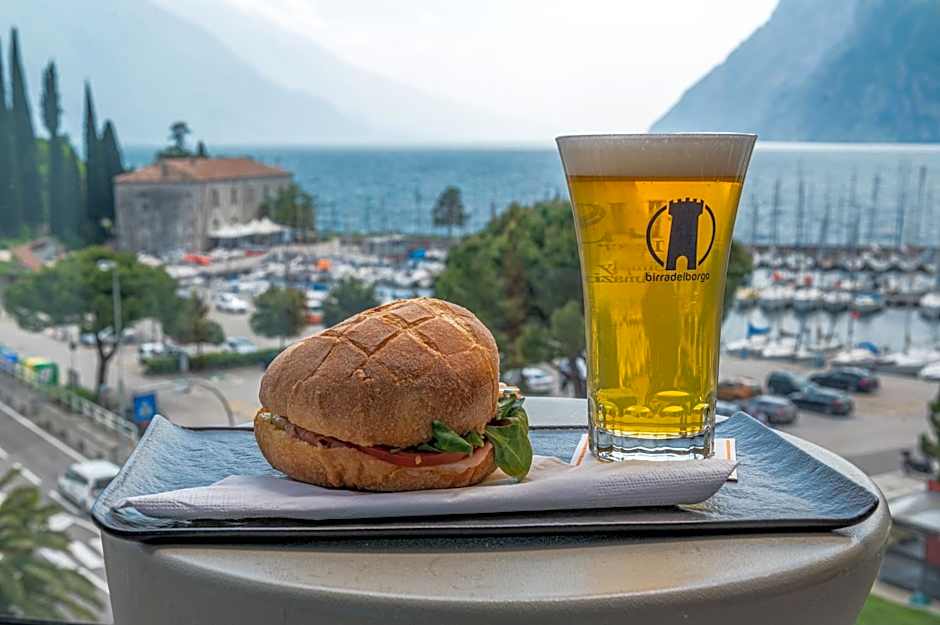 Lake Front Hotel Mirage