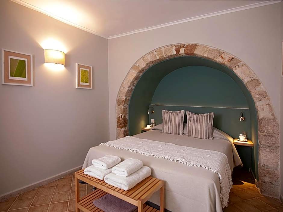 Mythos Suites Boutique Hotel