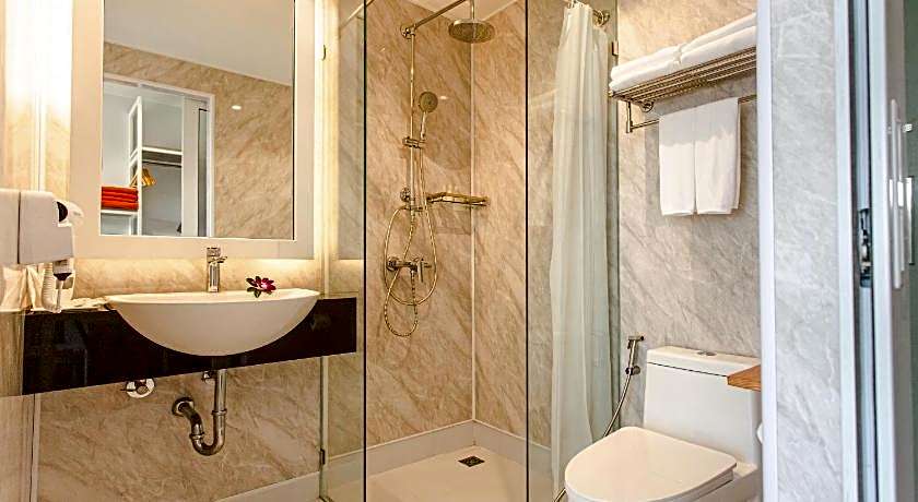 Tour De Phuket Hotel