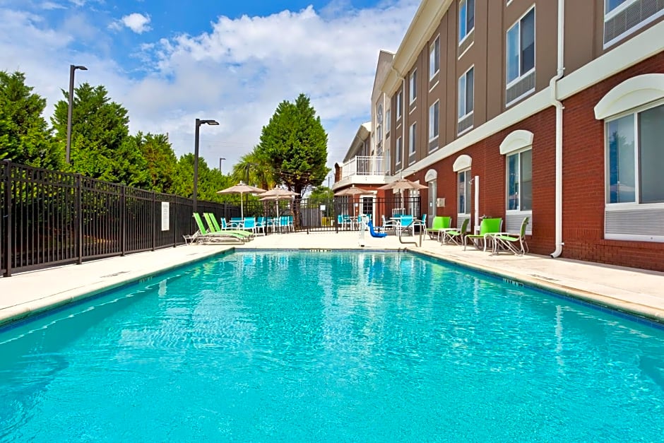 Holiday Inn Express Hotel & Suites Dothan North, an IHG Hotel