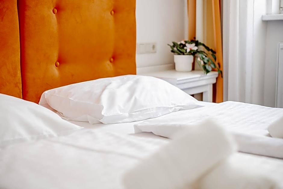 Self-Check-In Hotel Adlon