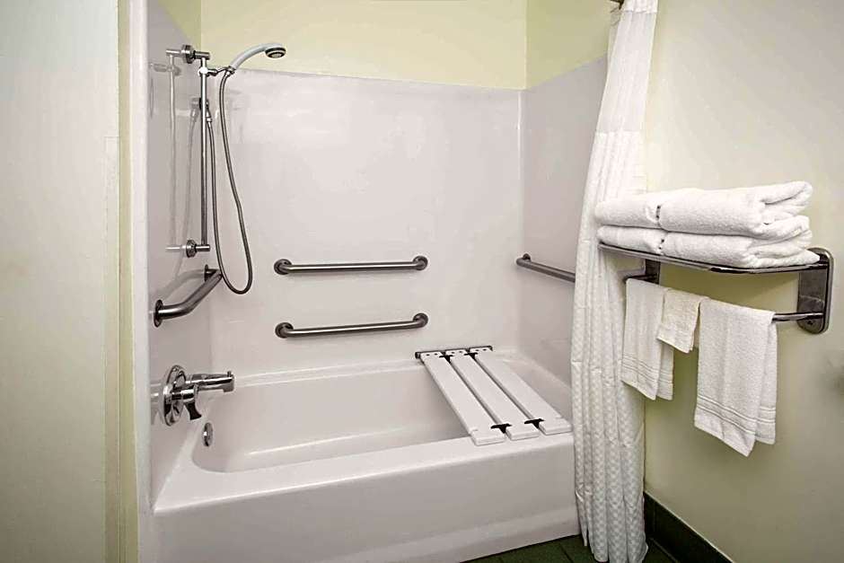 Microtel Inn & Suites By Wyndham Tifton