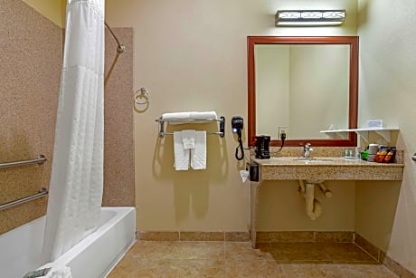 Accessible - 1 King - Mobility Accessible, Communication Assistance, Bathtub, Microwave And Refrigerator, Non-Smoking, Full Breakfast