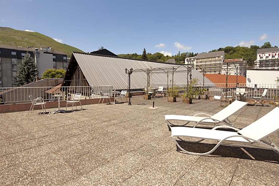 Villa Mariale by Popinns