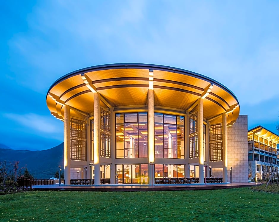 Banyan Tree Jiuzhaigou