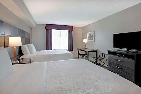 2 Queen Beds Suite Non-Smoking