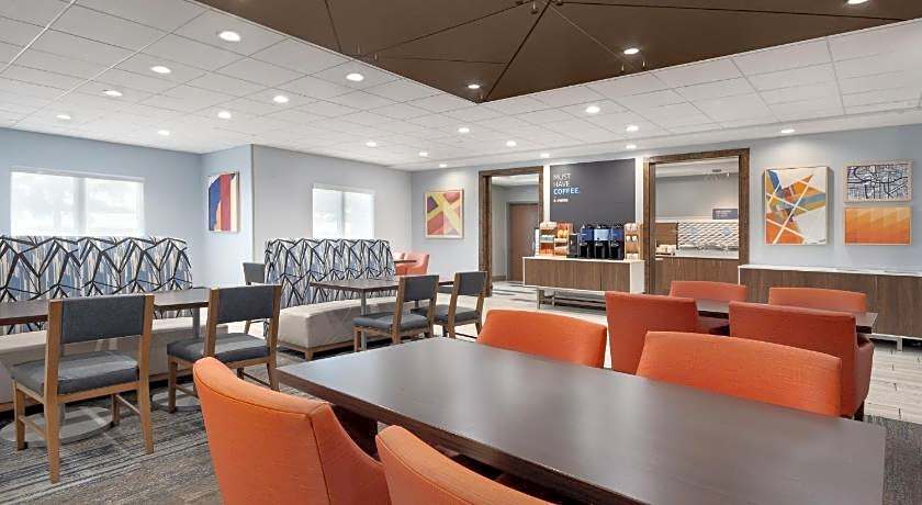 Holiday Inn Express Hotel &amp; Suites Saginaw By IHG