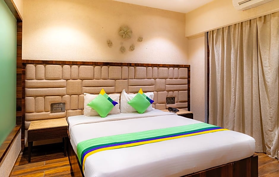 Treebo Supreme Grande