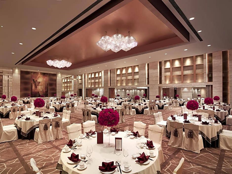 New World Dalian Hotel