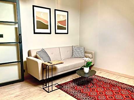 Royas Home private studio