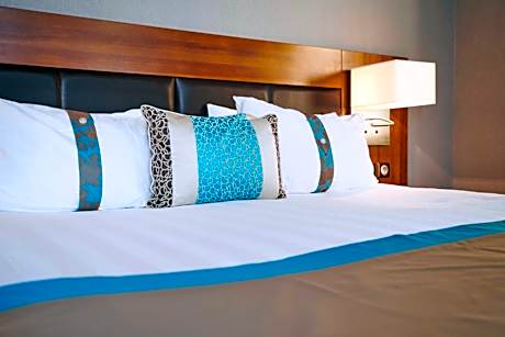 Standard King Room - High Floor