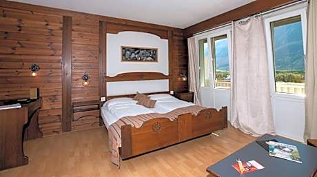 Junior Suite with Balcony